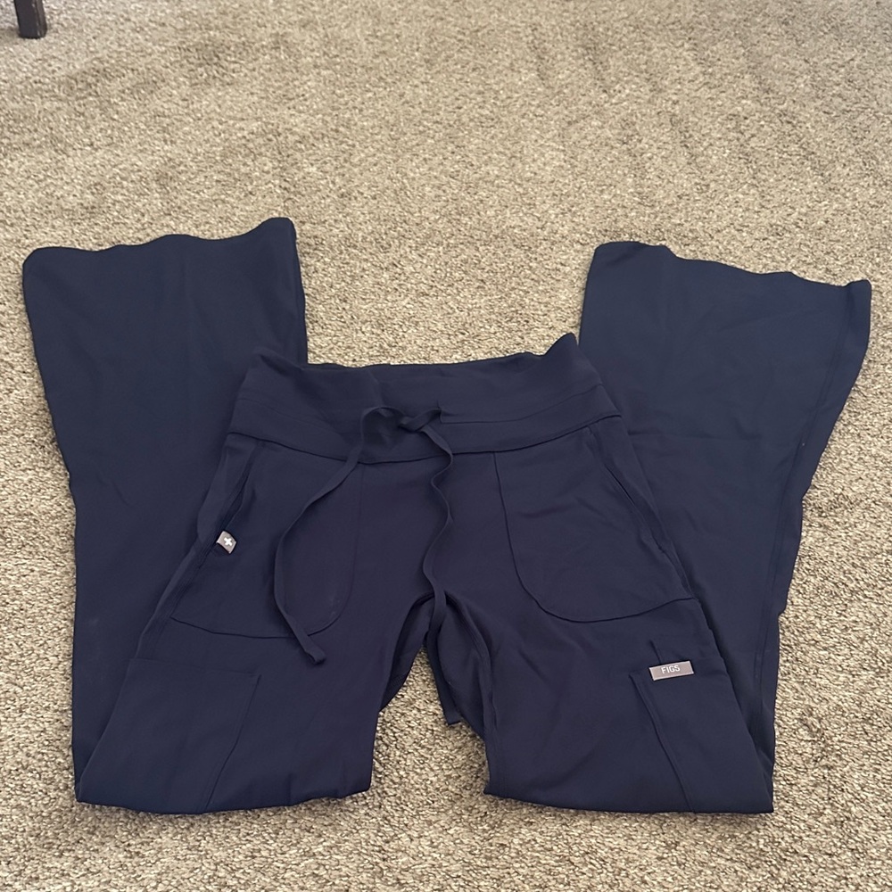 Figs Navy Medical Scrub Top with Interior Tag